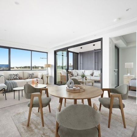 Manly Vale, 8/267-269 Condamine Street - Photo 2