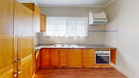 City Centre - 4 Bedrooms - Photo 2