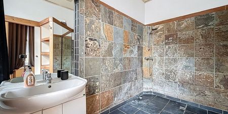 Appartement te huur in Elsene voor € 1.200 met 1 slaapkamer - Photo 2