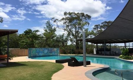 EXCLUSIVE TRI STOREY TOWNHOUSE IN GREAT LOCATION - Photo 5