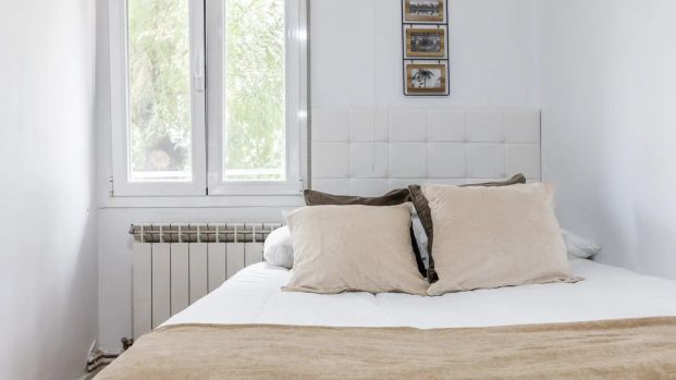 Room in a shared 5-bedroom apartment for rent in Valdezarza - Foto 1