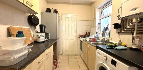 4 bedroom house to rent - Photo 2