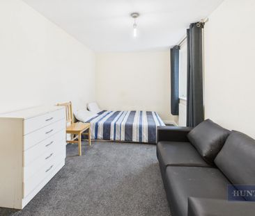 2 bedroom Flat To Let Total Size: 722 SQ FT - Photo 6