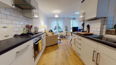 2 bedroom flat to rent - Photo 4