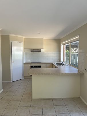 Delightful family home !! - Photo 1