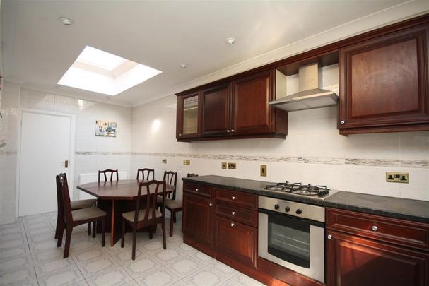 5 bedroom semi-detached house to rent - Photo 1