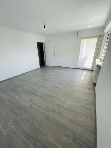 Helle 2 Zimmerwohnung mit modernem Badezimmer und Balkon - Photo 5