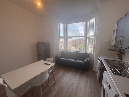 Loughborough Rd - Photo 2