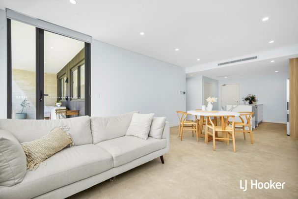 Beautiful 2 Bedroom Apartment - Fantastic Location! - Photo 1