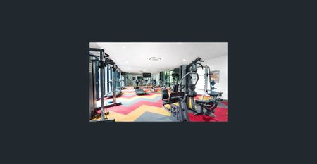 623/12 Grandstand Parade Zetland 2017 - Photo 2