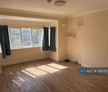 3 bedroom flat to rent - Photo 1
