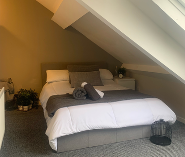 Ninth Avenue Unit 3 - Photo 2