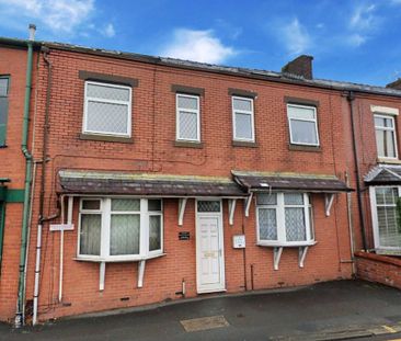 Oldham Road, Royton - Photo 3