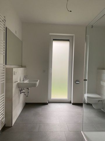 Nie wieder Treppensteigen! Wundervolle 3-Zimmer-Erdgeschosswohnung mit eigener Terrasse! - Photo 4