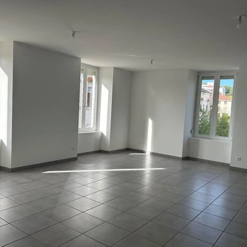 Appartement à louer 4 pièces 84.12m² - Photo 1