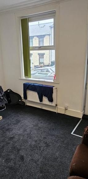 2 bedroom house to rent - Photo 1