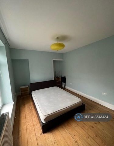 3 bedroom terraced house to rent - Photo 5