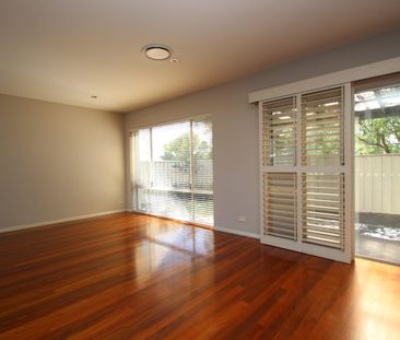 PLEASE DO NOT ATTEND THE PROPERTY BOOK YOUR ONLINE VIDEO TOUR – SEE... - Photo 2