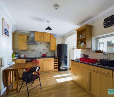 1 bedroom in a house share to rent - Photo 4