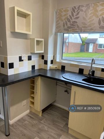 1 bedroom semi-detached house to rent - Photo 4