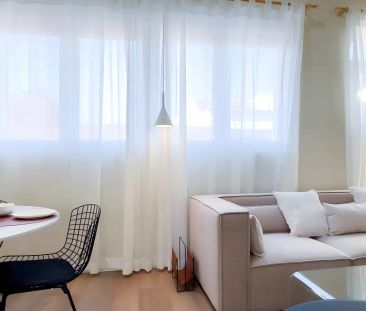 Room in a shared 6-bedroom apartment for rent in Gaztambide - Foto 1