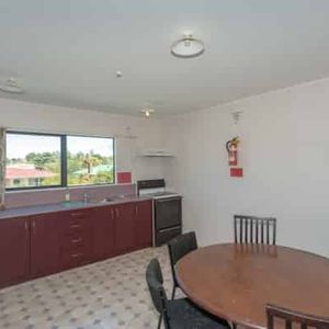 Furnished Studio Unit - Photo 3