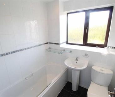 2 bedroom mid-terrace to rent Shepperds Green, Shenley Church End, ... - Photo 5