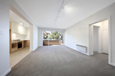 Unit 1/51 Caroline Street, South Yarra. - Photo 3