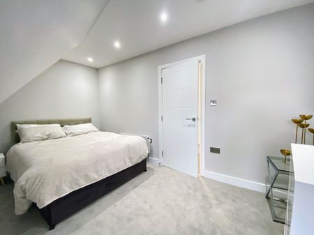 Moulsham Street, Chelmsford - Photo 3