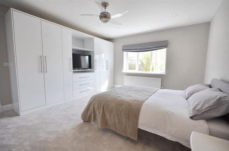 7 bedroom detached house to rent - Photo 4