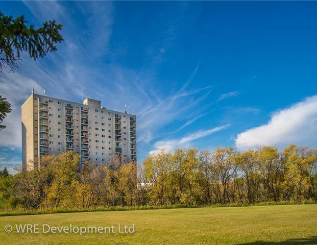 Sturgeon Park House | 3063 Portage Ave., Winnipeg - Photo 1