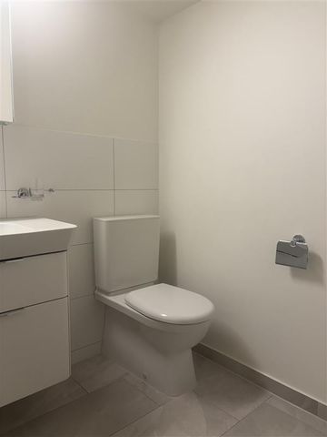 Grosszügige 3-Zimmerwohnung mit Aussicht über Reinach - Photo 4