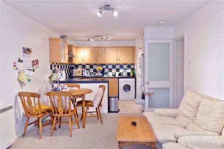 Chevremont, Jenner Road, Guildford, Surrey, GU1 3QL - Photo 4