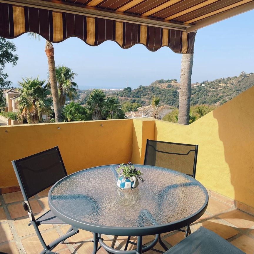 Piso de alquiler en Avenida de las Naciones, 17, Altos de Estepona - Photo 1