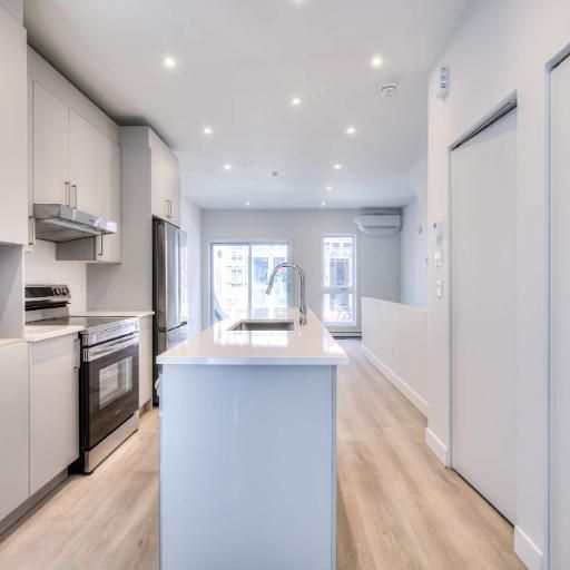 2 CH - 1 SDB - Montréal - $2,000 /mo - Photo 1