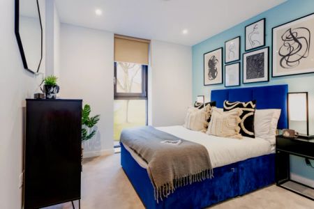 2 bedroom 2 bathroom - Photo 4