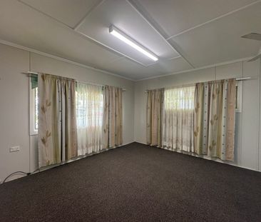 THREE BEDROOM HOME IN WALKERVALE! - Photo 6