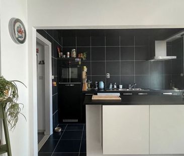 Appartement te huur in Edegem voor € 925 met 2 slaapkamers - Photo 2