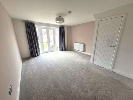2 bedroom semi-detached house to rent - Photo 2