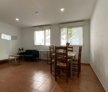 Location Appartement 2 pièces 41m² AVIGNON 84000 - Photo 3