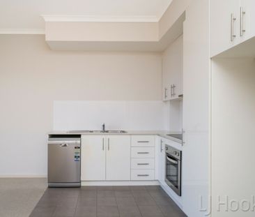 11/60 Newcastle Street, PERTH - Photo 5