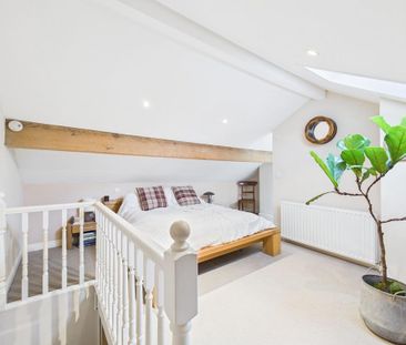 4 bedroom terraced house to rent - Photo 5