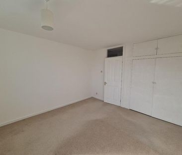 2 bedroom property to rent - Photo 3
