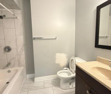 For Lease - 7684 Netherwood Road, Mississauga, Ontario - Photo 6