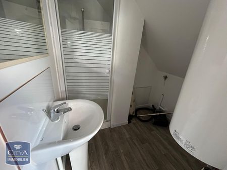 Location Appartement 2 pièces 31m² LAVAL 53000 - Photo 2