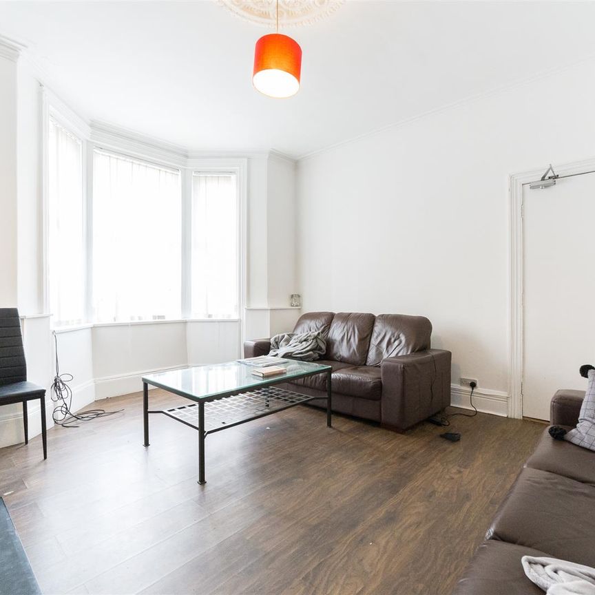 7 bed terraced house to rent in Osborne Road, Jesmond, NE2 - Photo 1