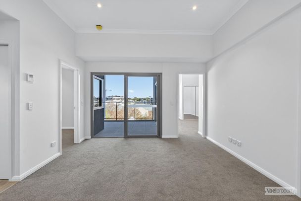 Modern 2x2 Apartment in the heart of Subiaco - Photo 1