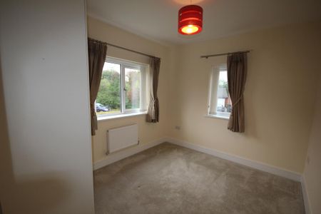 3 bedroom detached house to rent - Photo 2