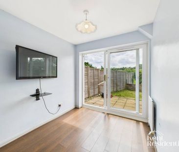 4 bedroom detached house to rent - Photo 1