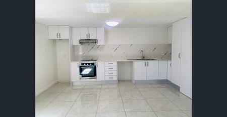 TWO BEDROOM GRANNY FLAT IN EDENSOR PARK - Photo 4